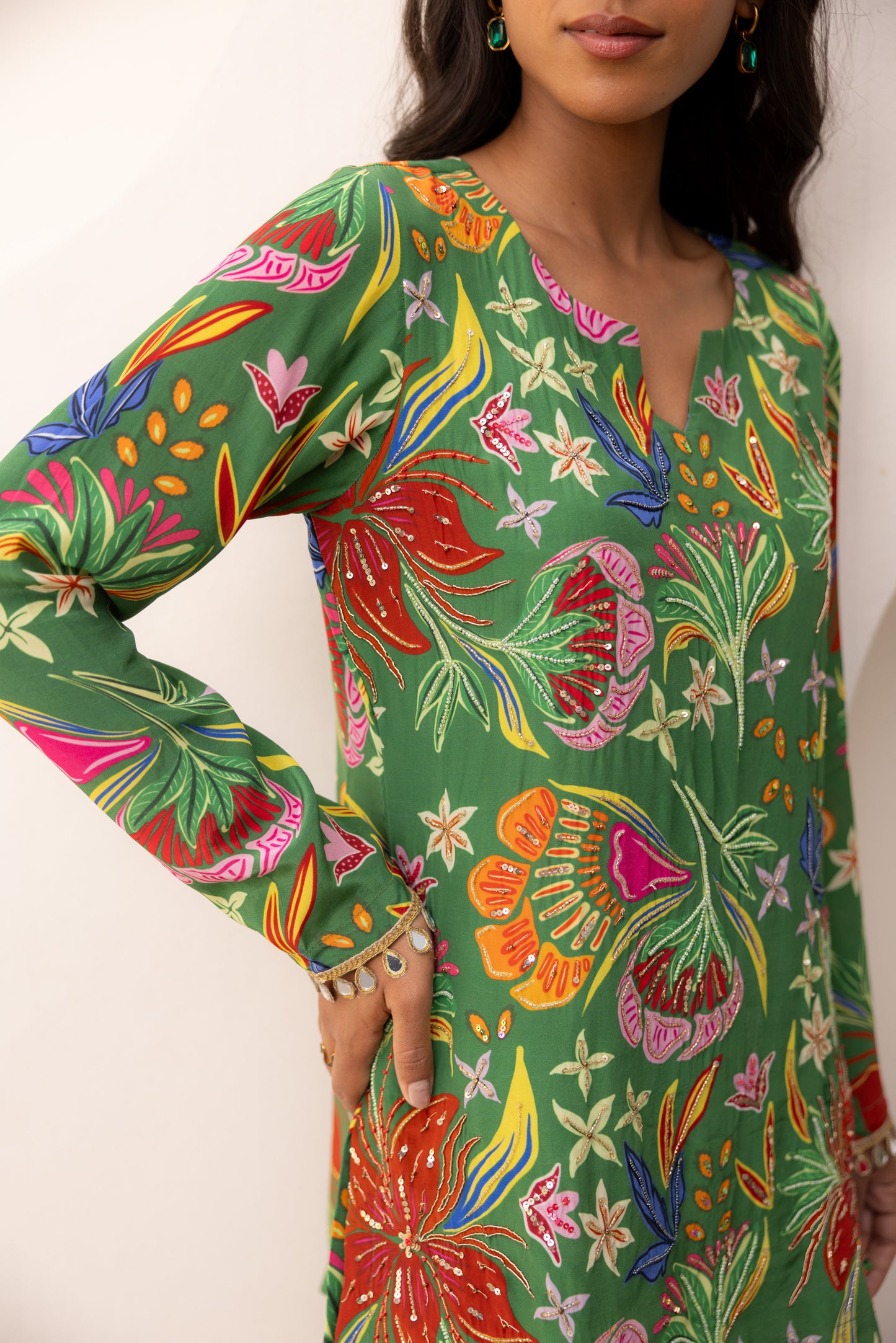 Electra Embroidered Kurta & Pant Set (Green)