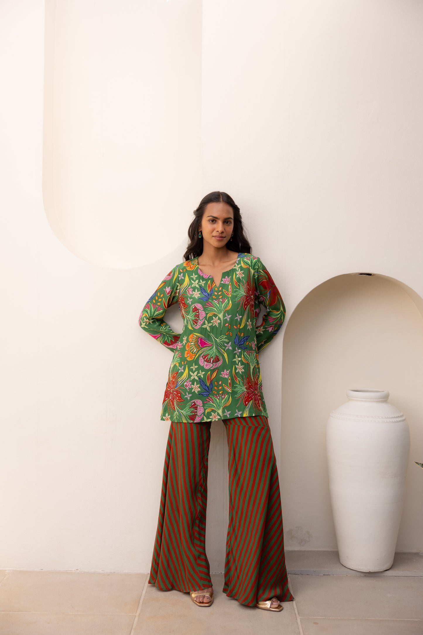 Electra Embroidered Kurta & Pant Set (Green)